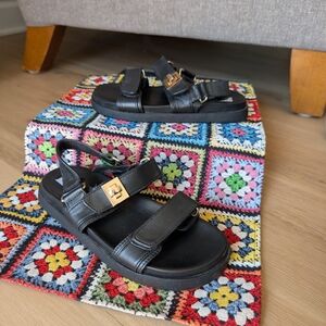SOLD ✅ Steve Madden "Mona" Black Leather Sandals with Gold Buckle - Womens 6
